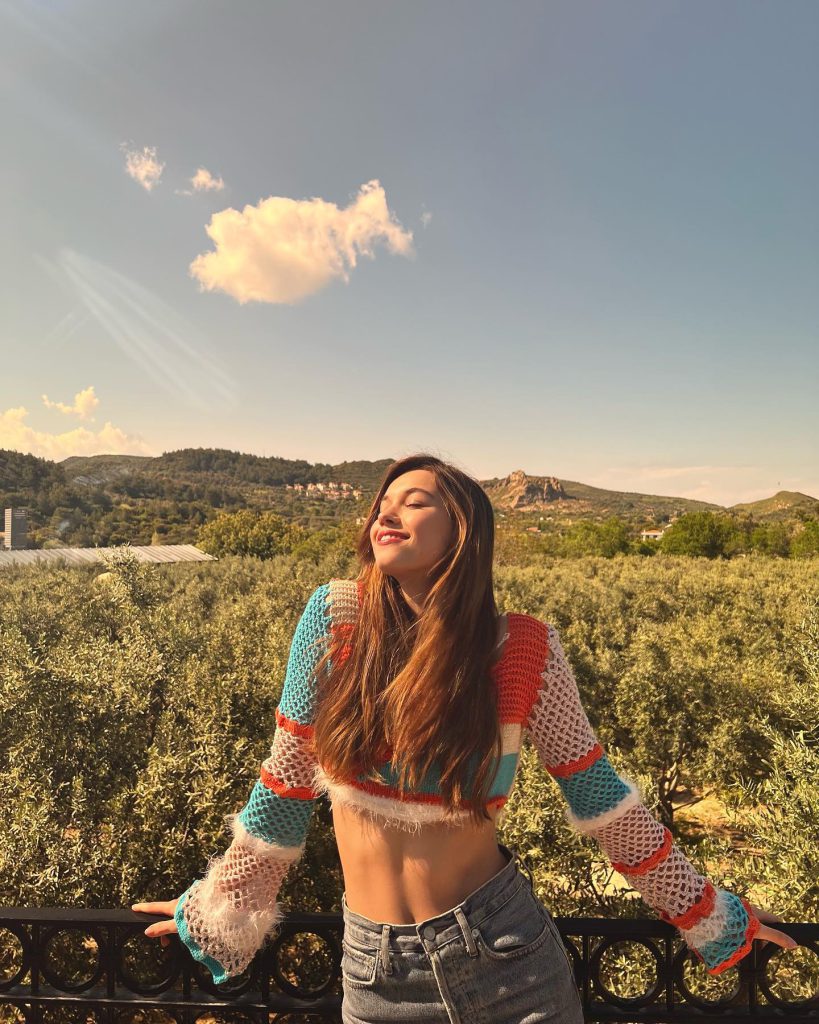 Afra Saraçoğlu ass