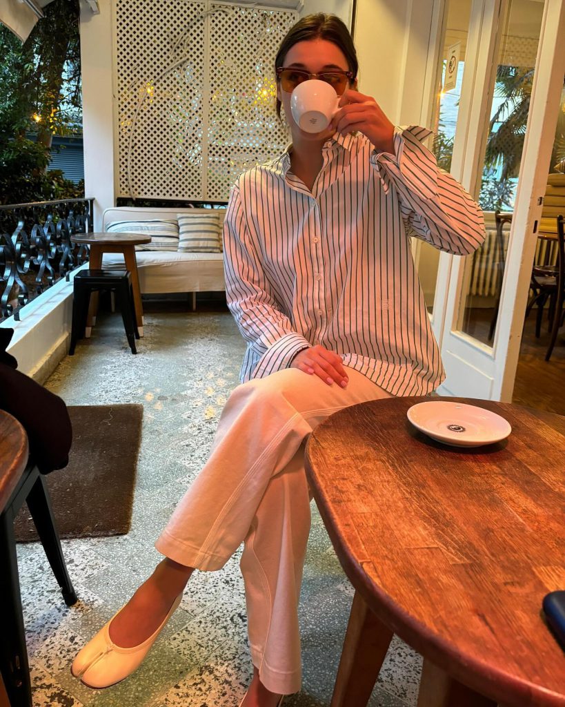 Afra Saraçoğlu beautiful hot pics