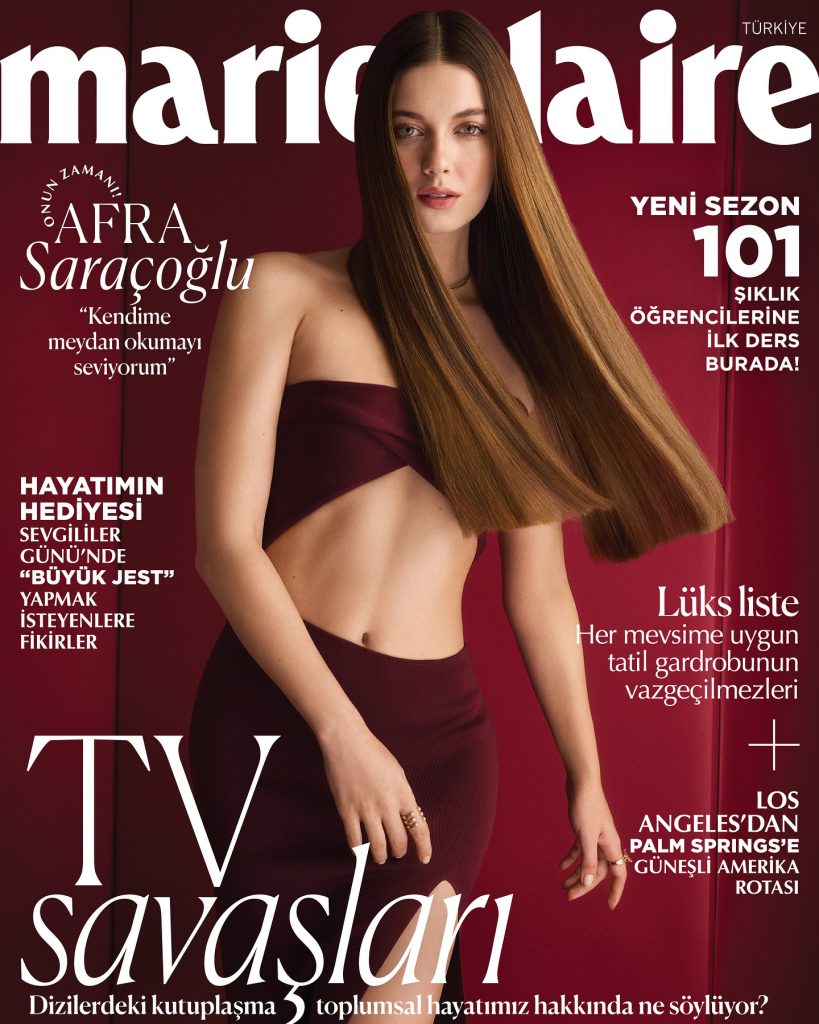 Afra Saraçoğlu depicts fire pussy