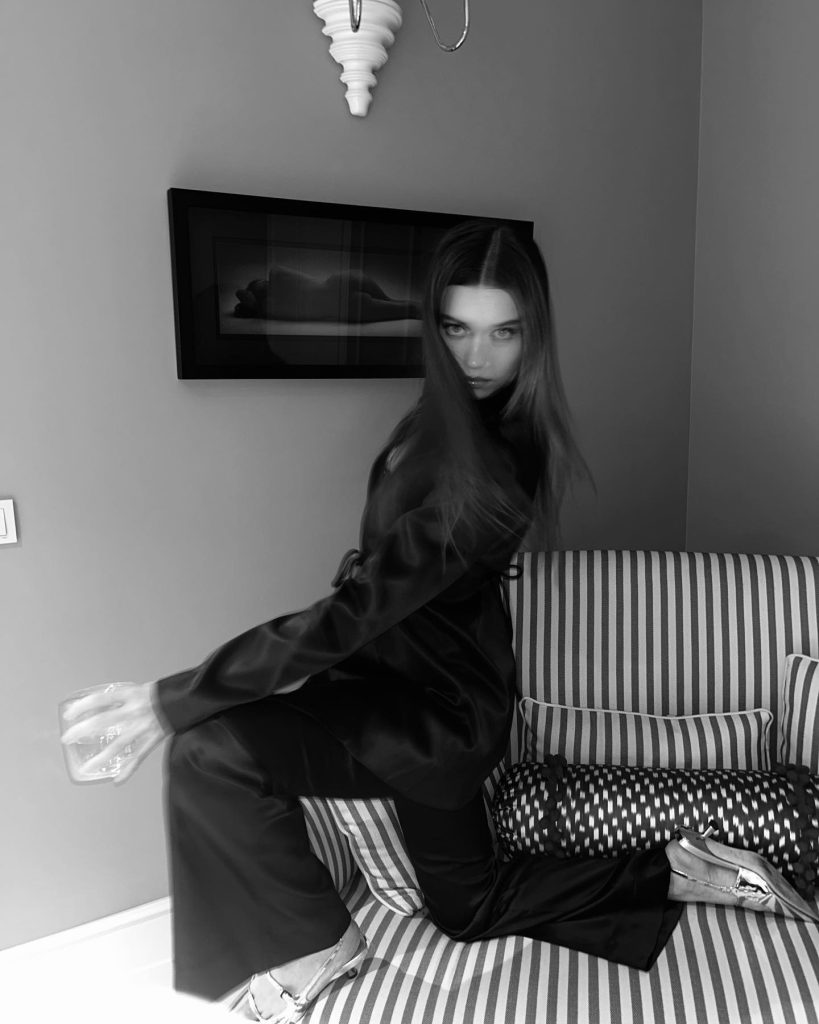 Afra Saraçoğlu looks sex