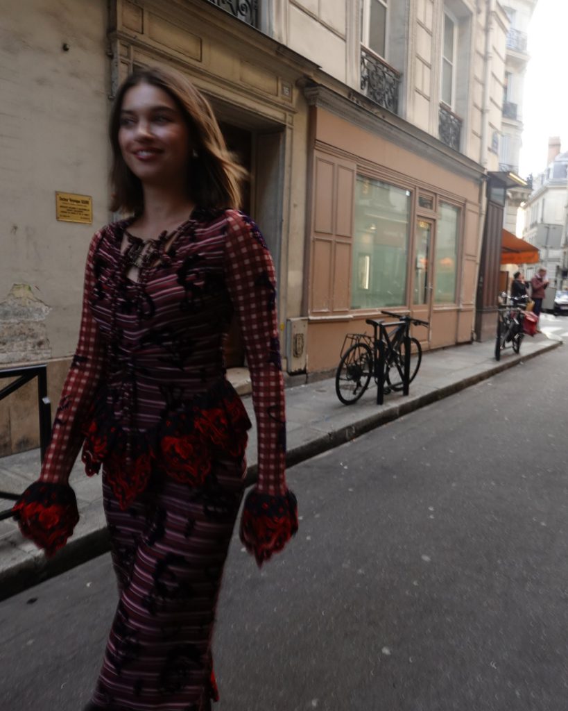 Afra Saraçoğlu modeling fuck