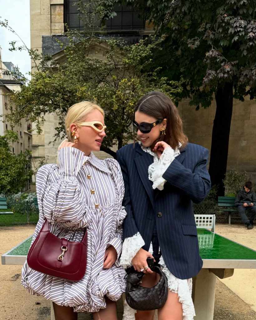 Afra Saraçoğlu modeling hot photos