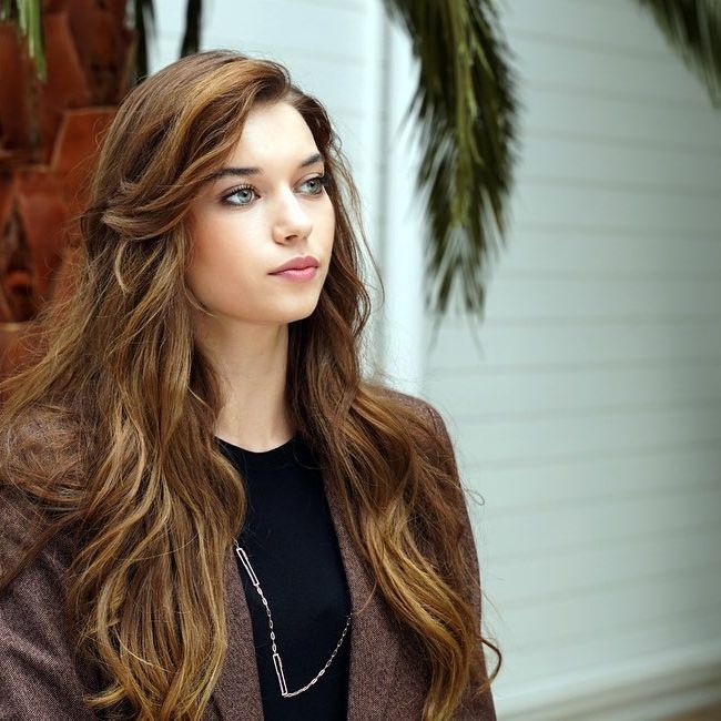 Afra Saraçoğlu nude