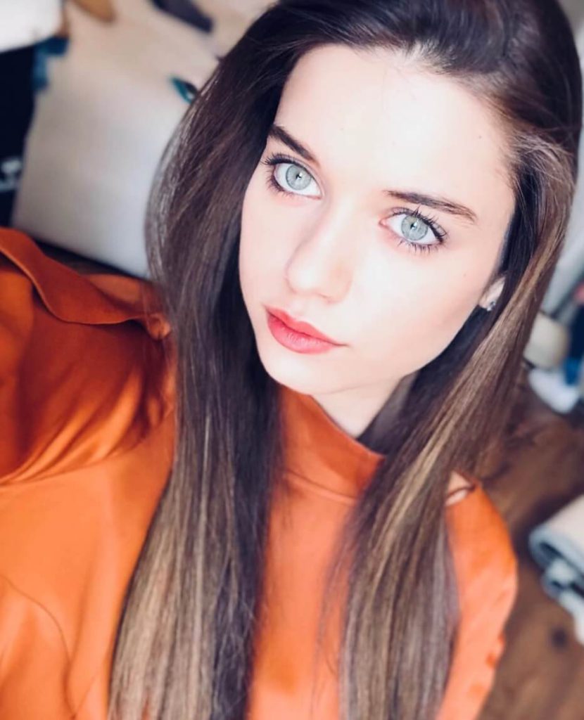 Afra Saraçoğlu porn