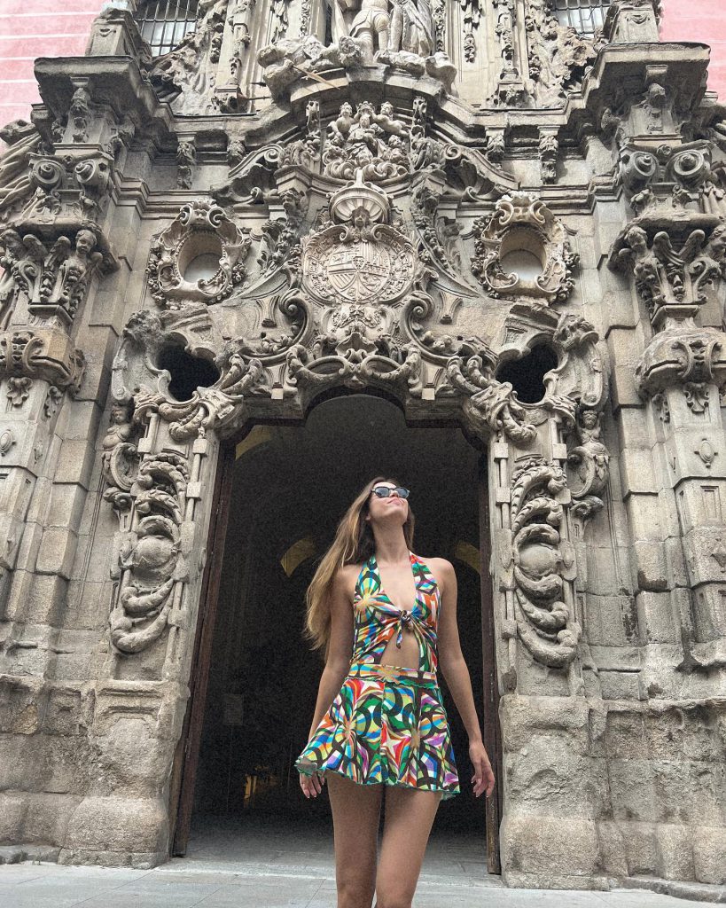 Afra Saraçoğlu poses hot xxx