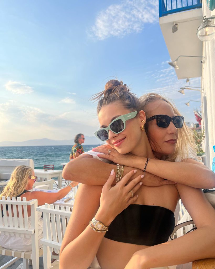 Afra Saraçoğlu smiles sexy