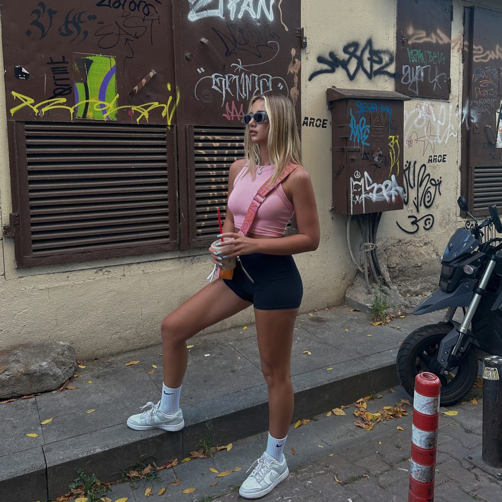 Aleyna Kalaycıoğlu ardent fuck