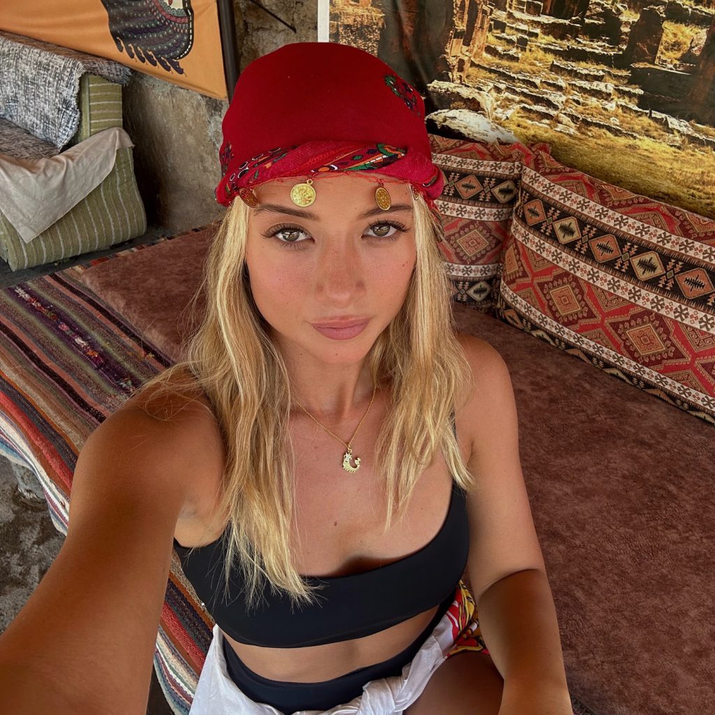 Aleyna Kalaycıoğlu ardent hot bikini