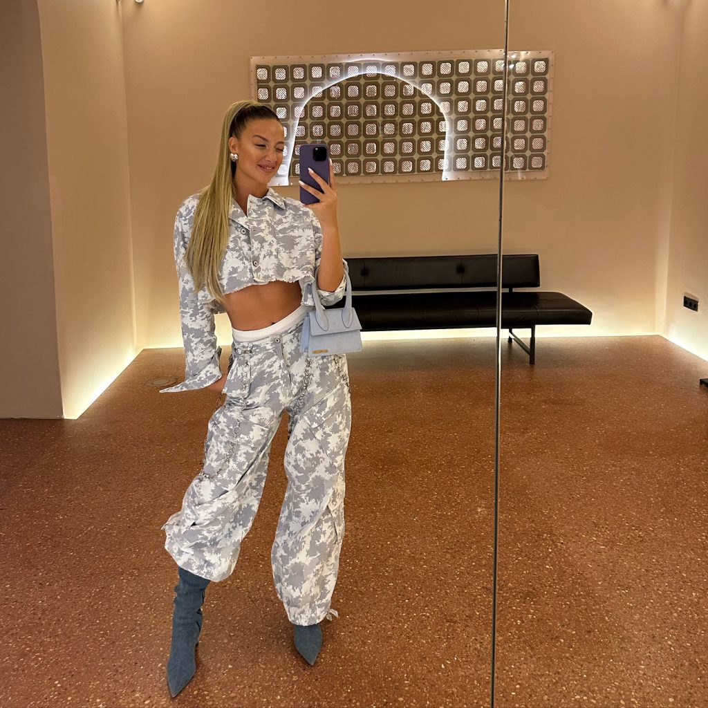 Aleyna Kalaycıoğlu beautiful hot bikini