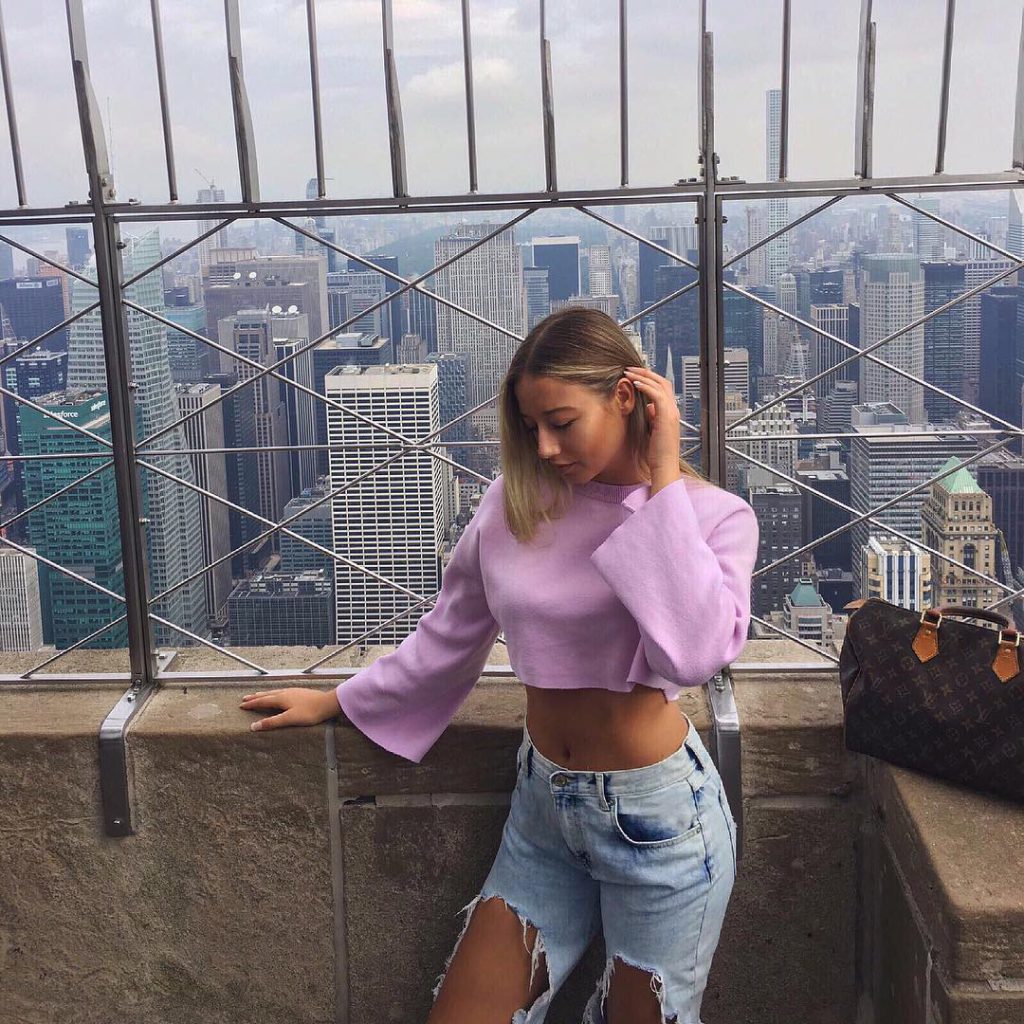 Aleyna Kalaycıoğlu beautiful hot photos