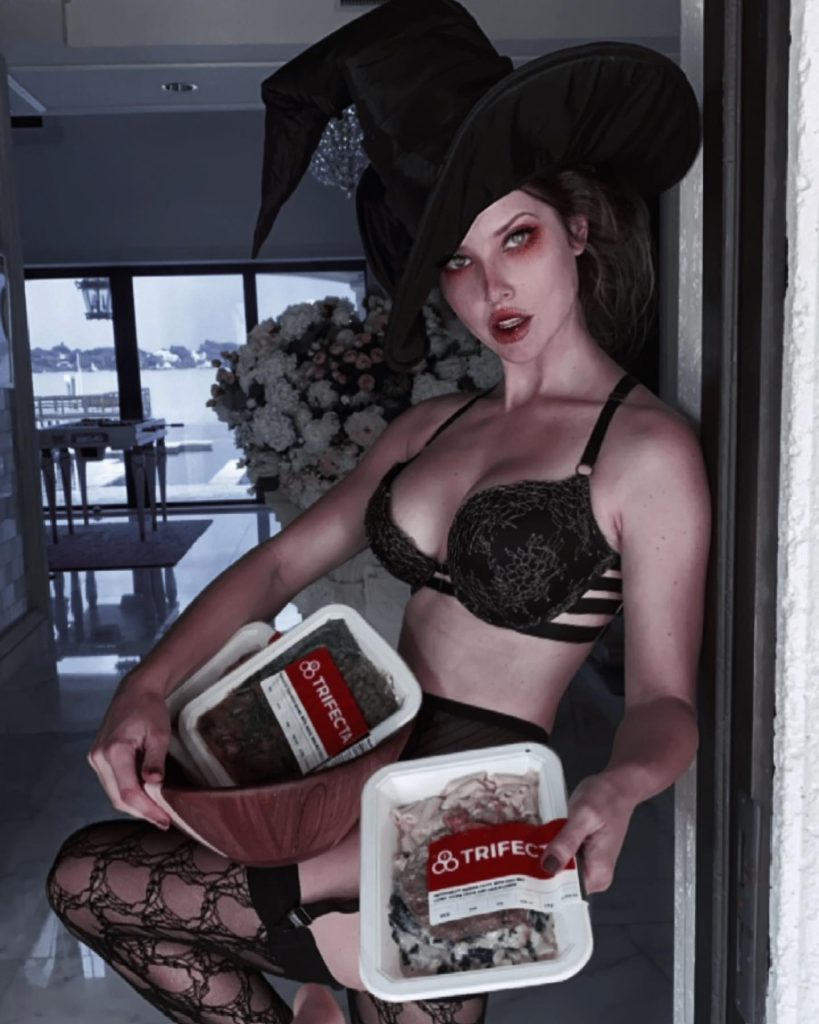 Aleyna Kalaycıoğlu bikini