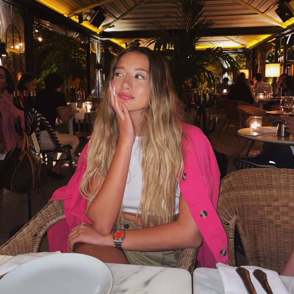 Aleyna Kalaycıoğlu hot pics