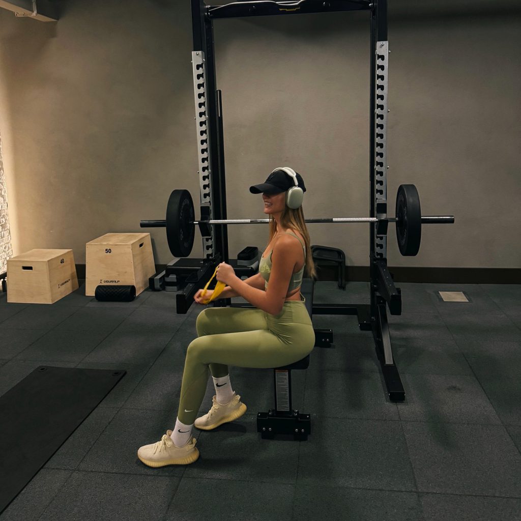 Aleyna Kalaycıoğlu modeling nudes