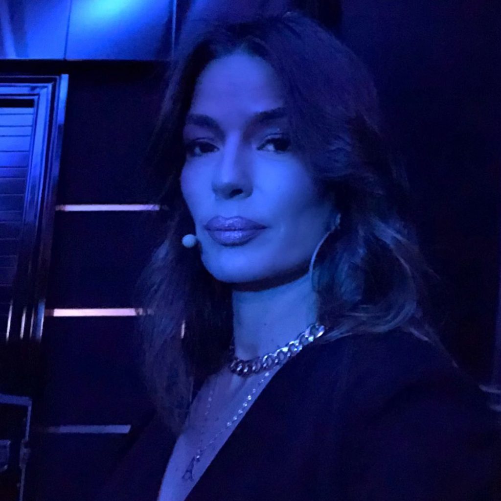 Asuman Krause beautiful hot bikini