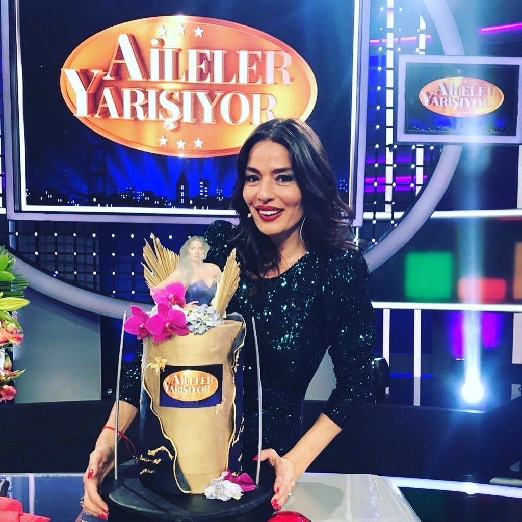 Asuman Krause modeling hot images