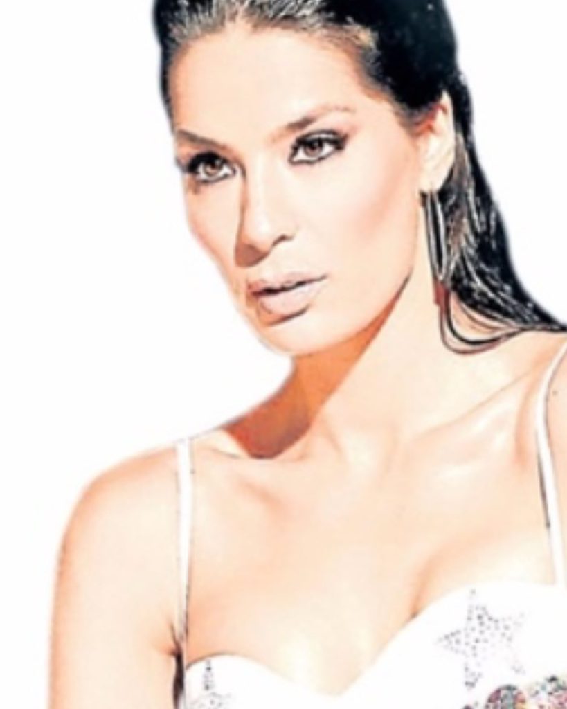 Asuman Krause modeling xxx sex