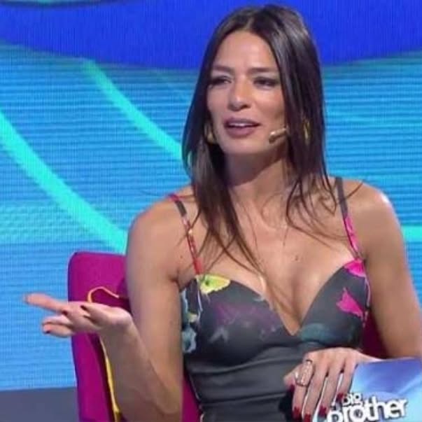 Asuman Krause nude pics