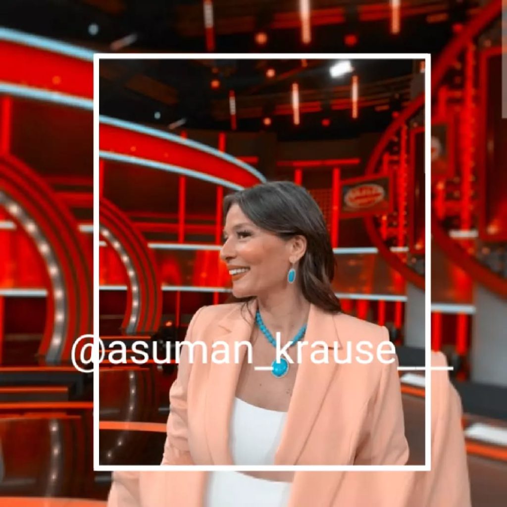 Asuman Krause poses sexy