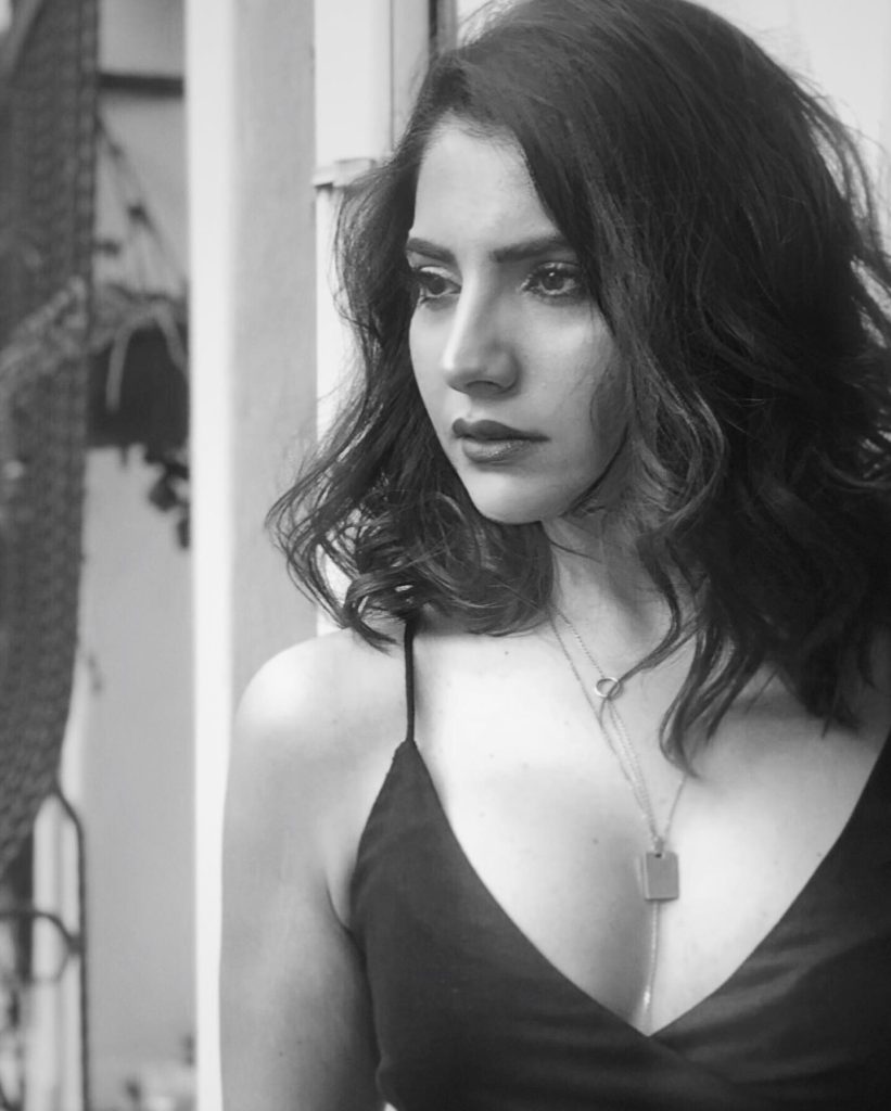 Bahar Candan ardent nude pics