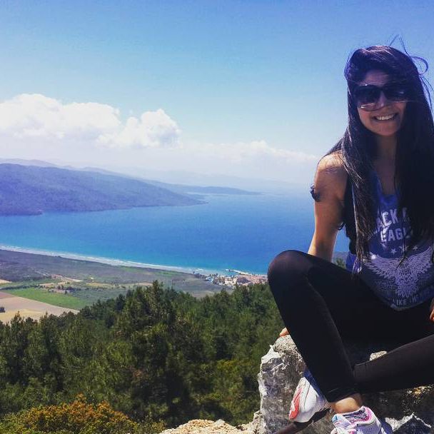 Bahar Candan ardent nude