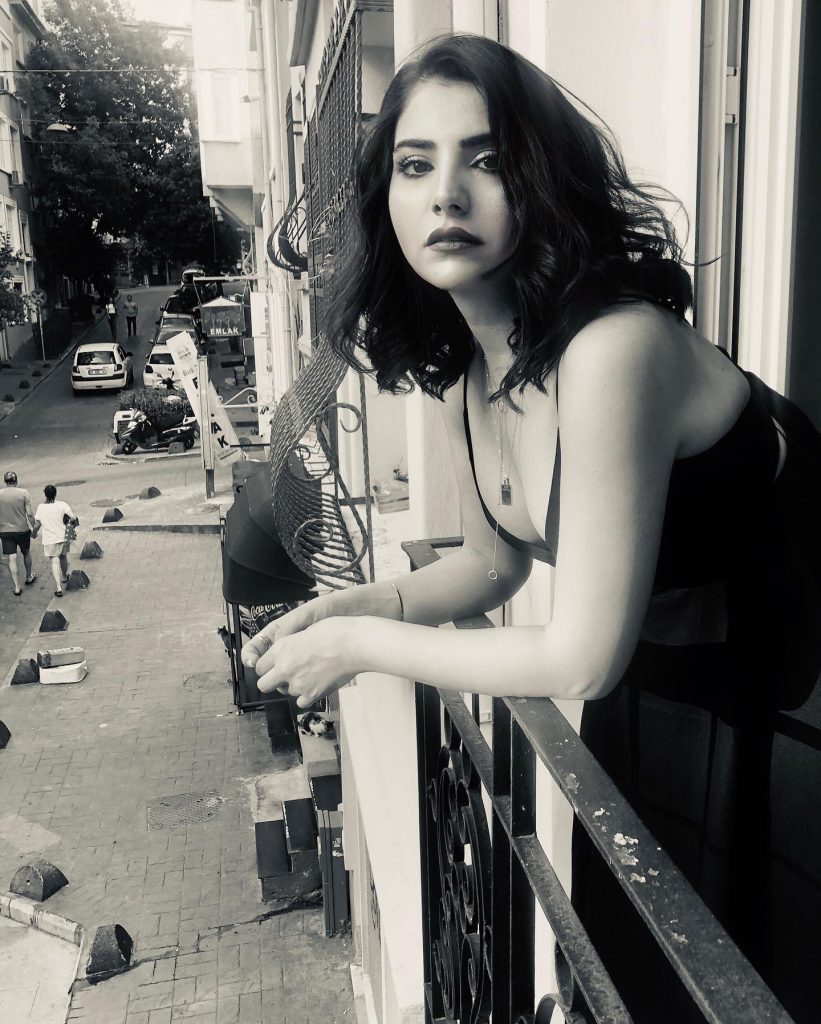 Bahar Candan ardent nudes