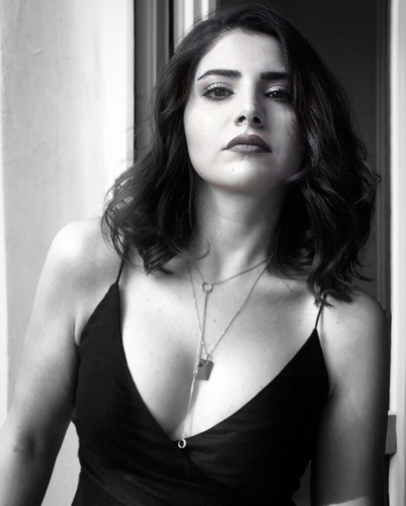 Bahar Candan depicts fire porn