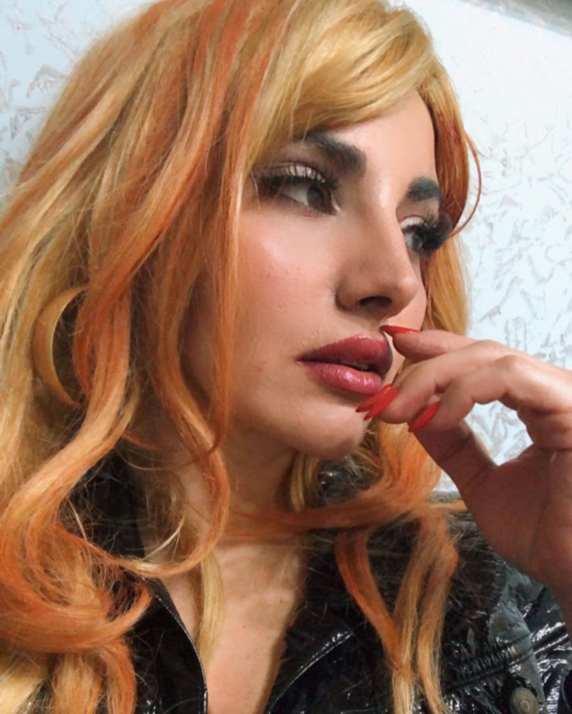 Bahar Candan looks boobs