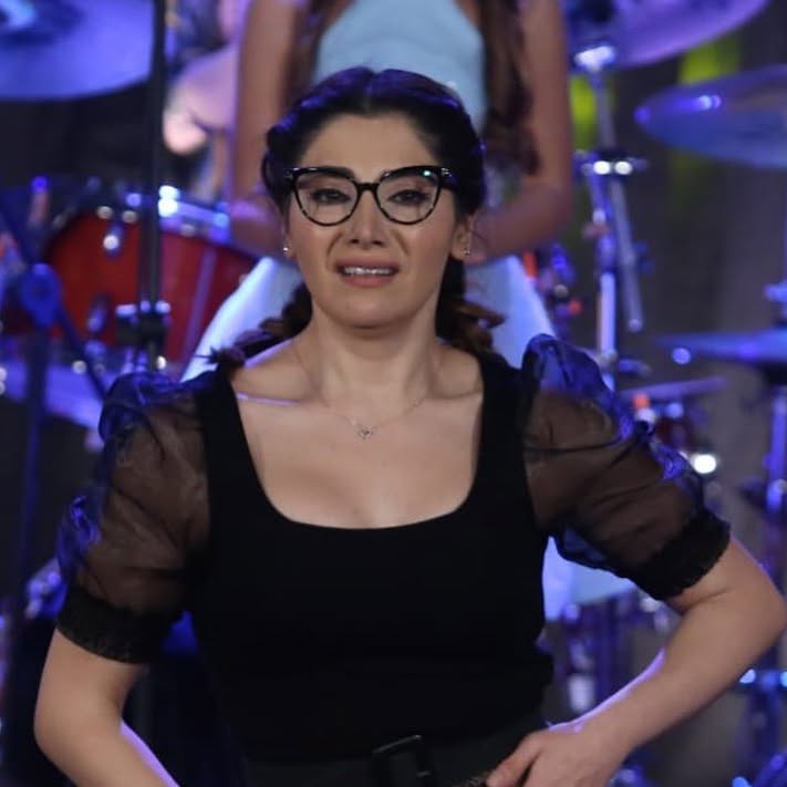 Bahar Candan looks fuck