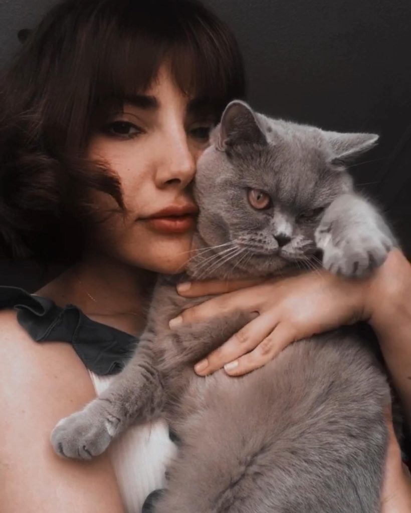 Bahar Candan modeling boobs