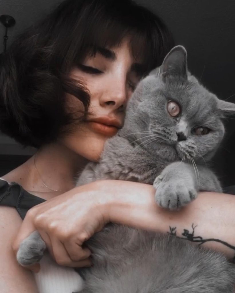 Bahar Candan modeling hot bikini