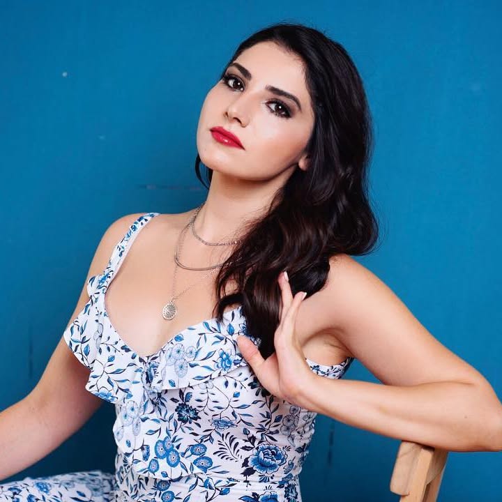 Bahar Candan modeling hot