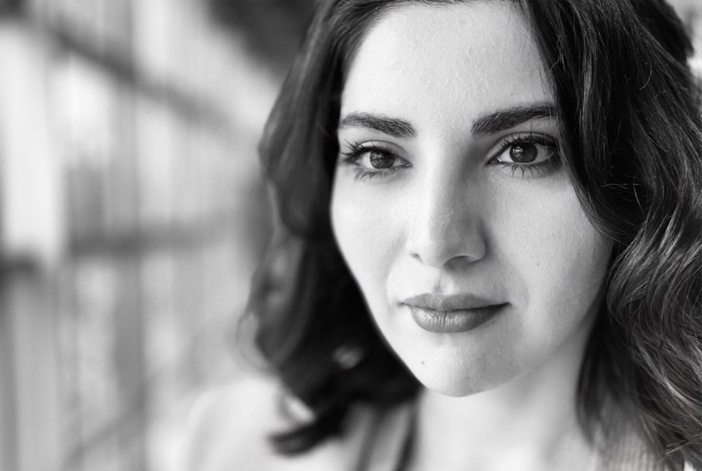 Bahar Candan poses fuck