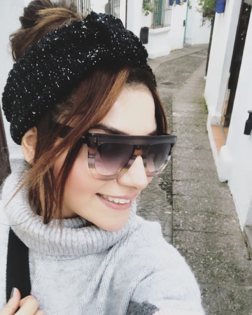 Bahar Candan poses hot xxx