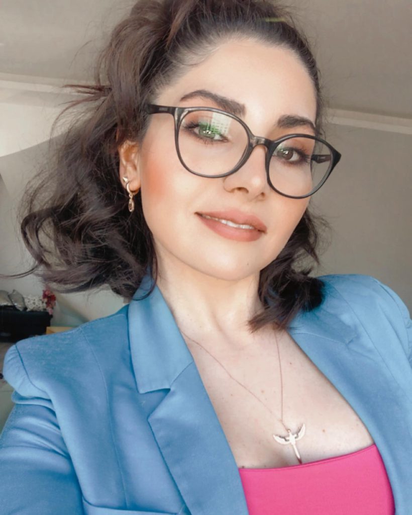 Bahar Candan smiles fuck