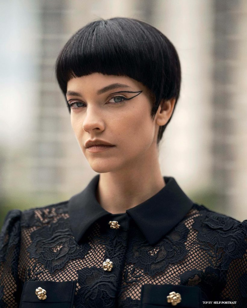 Barbara Palvin ardent nude pics