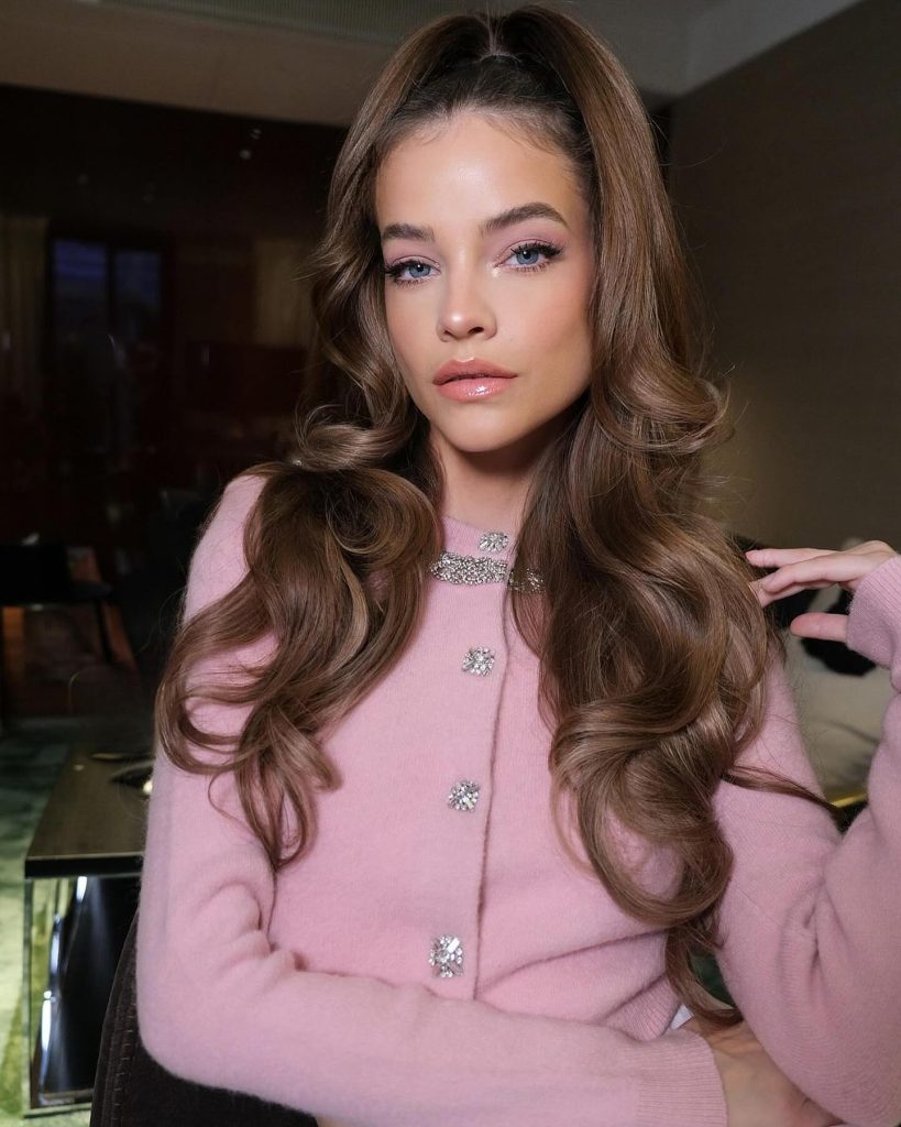 Barbara Palvin looks hot pics