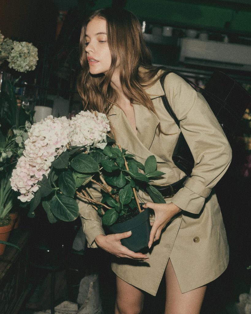 Barbara Palvin looks nude pics