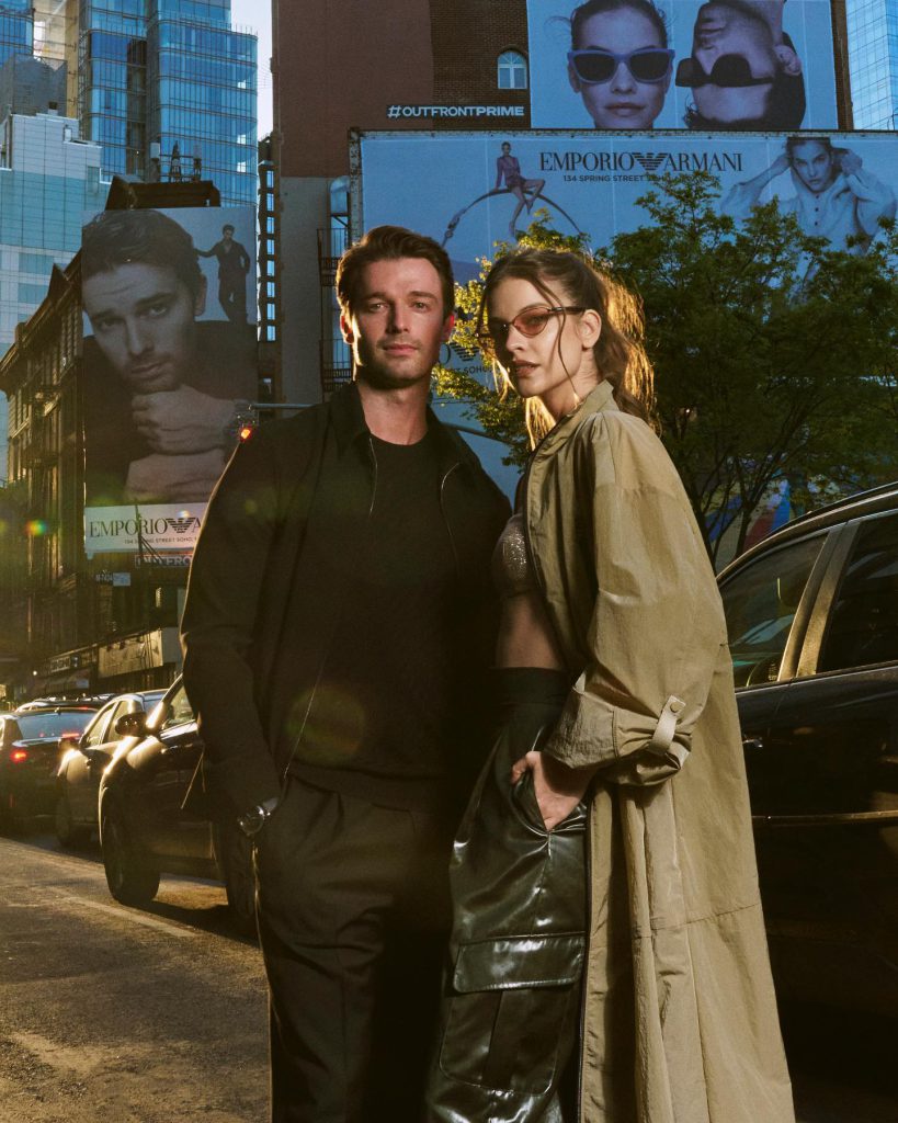 Barbara Palvin poses pussy