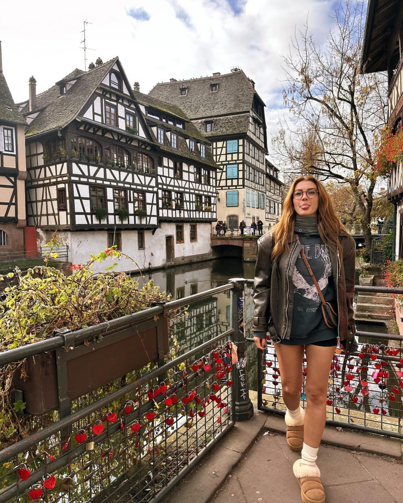 Burcu Özberk ardent hot photos