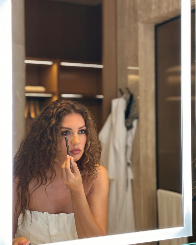 Burcu Özberk ardent sexy