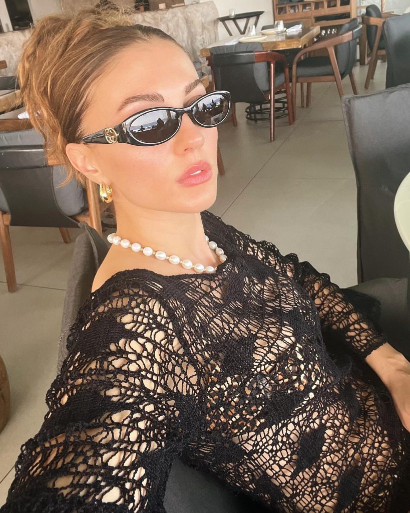 Burcu Özberk beautiful naked