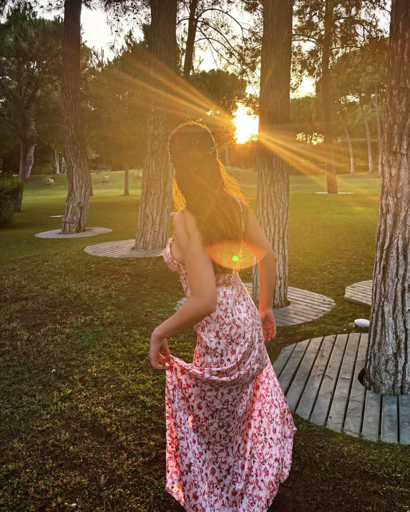 Burcu Özberk depicts fire xxx