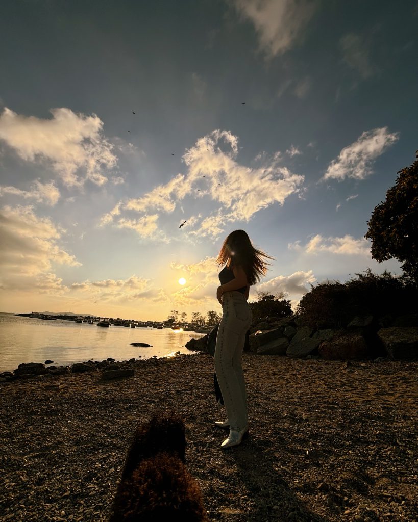 Burcu Özberk modeling hot