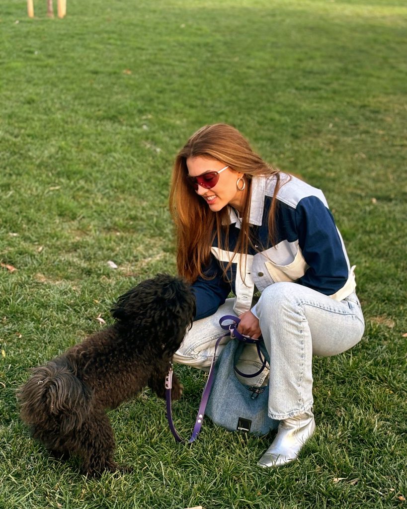 Burcu Özberk modeling pussy