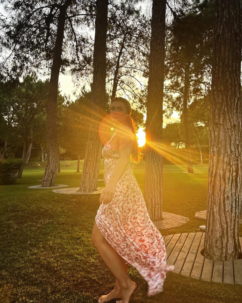 Burcu Özberk modeling sex scenes