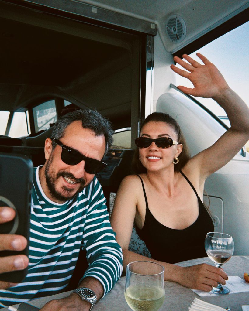 Burcu Özberk poses fuck