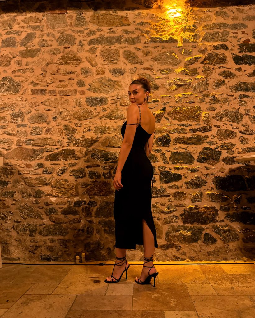 Burcu Özberk smiles sex scenes