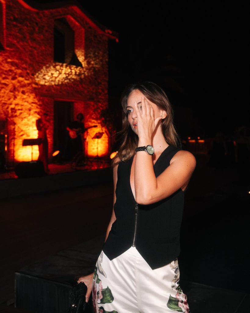 Cemre Solmaz ardent boobs