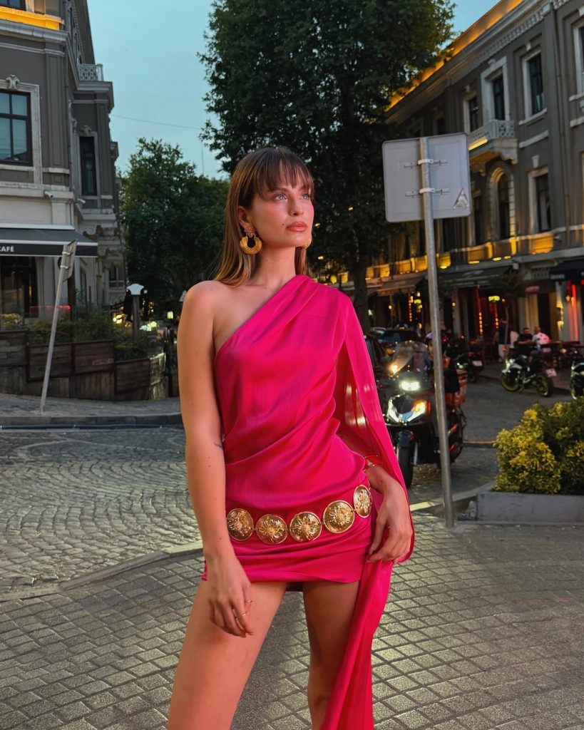 Cemre Solmaz ardent nude