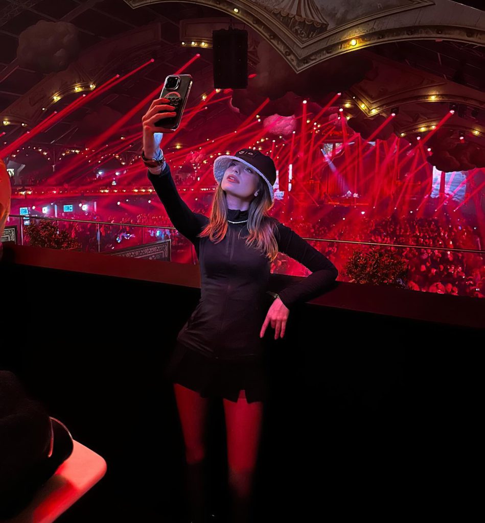 Cemre Solmaz looks nude